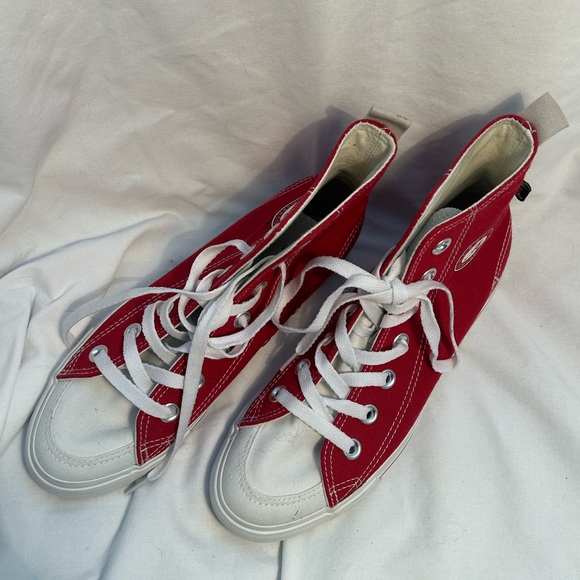 NWOT Women's Collegiate Alabama Converse Style High Tops | Size 7 - Picture 3 of 8